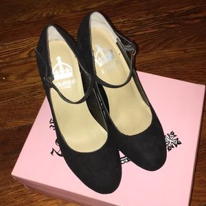 Crown Vintage Tess Platform Pump - New - 8M